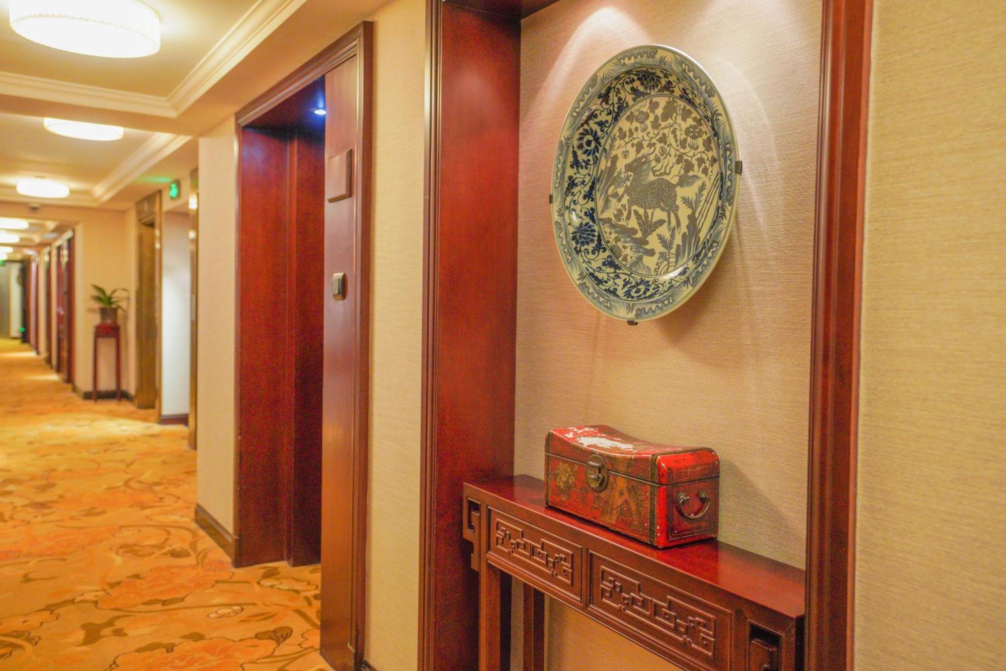 Broadway Mansions Hotel - On The Bund Shanghai Eksteriør bilde